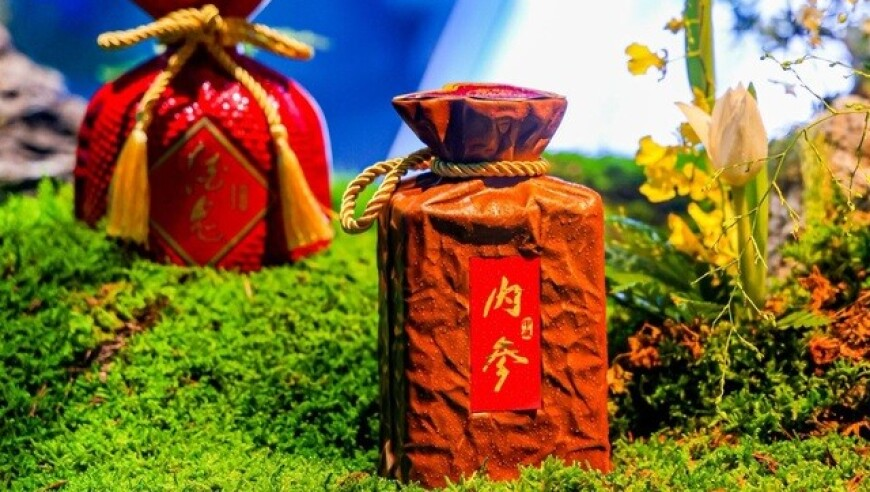2025年澳门资料图库,被柯淳专属bgm硬控八秒,权威独家讨论与热门话题_AR版V13.32